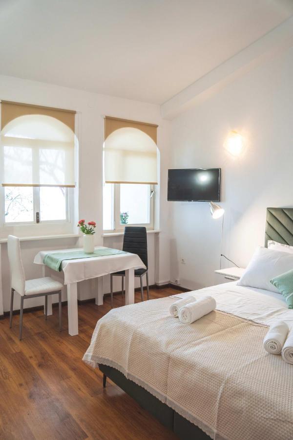 Ostaric Apartamento Mandre Exterior foto