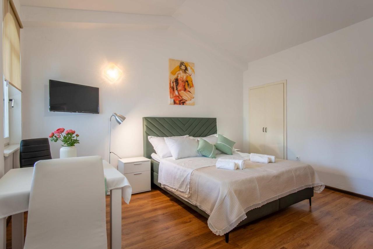 Ostaric Apartamento Mandre Exterior foto