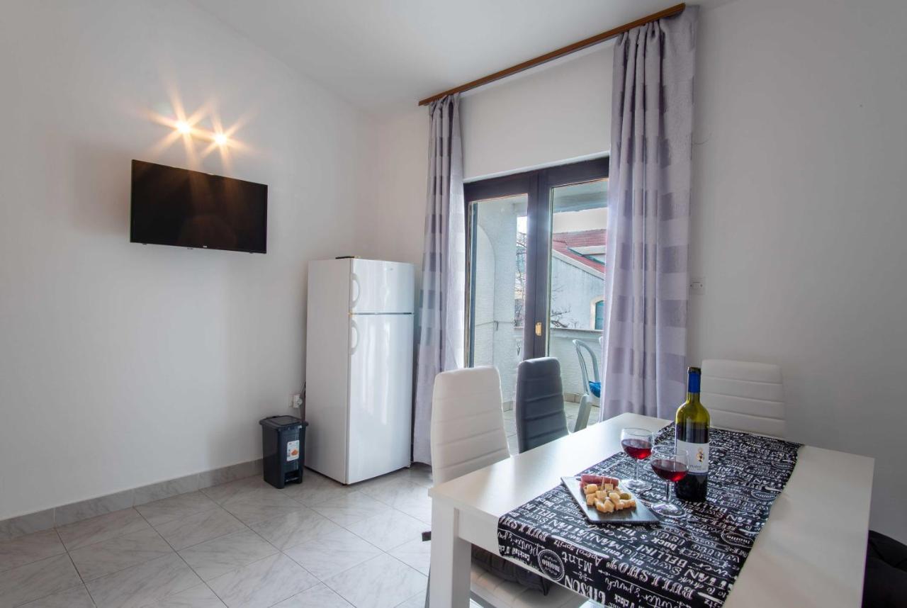 Ostaric Apartamento Mandre Exterior foto