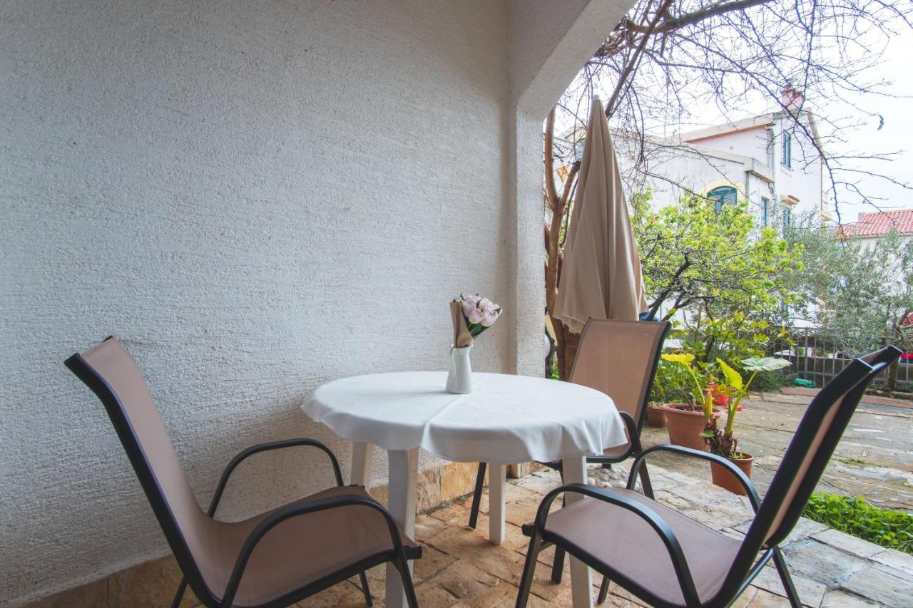 Ostaric Apartamento Mandre Exterior foto