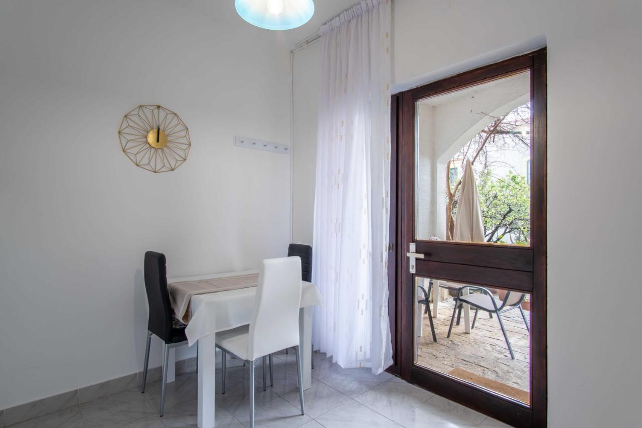 Ostaric Apartamento Mandre Exterior foto