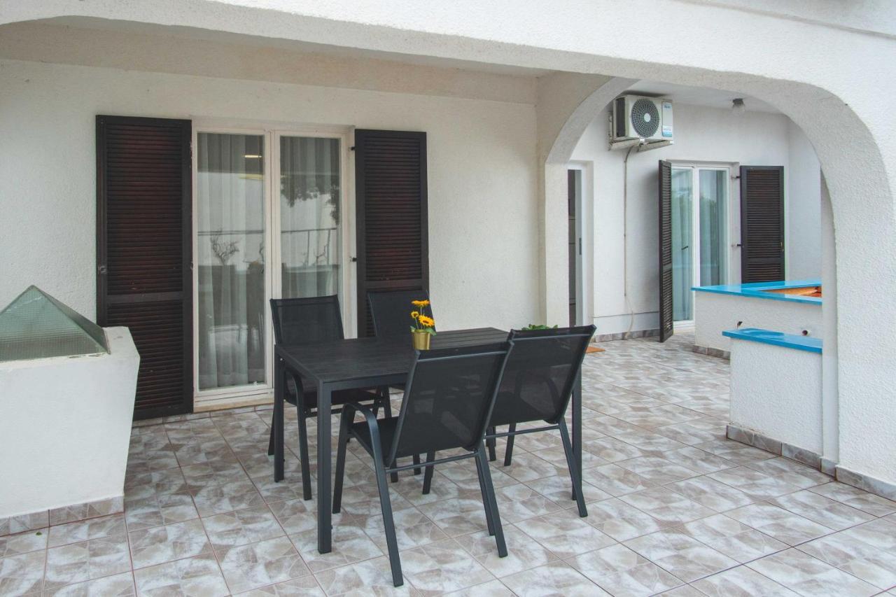 Ostaric Apartamento Mandre Exterior foto